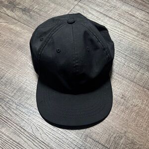 Vuori Jet Black Cap
